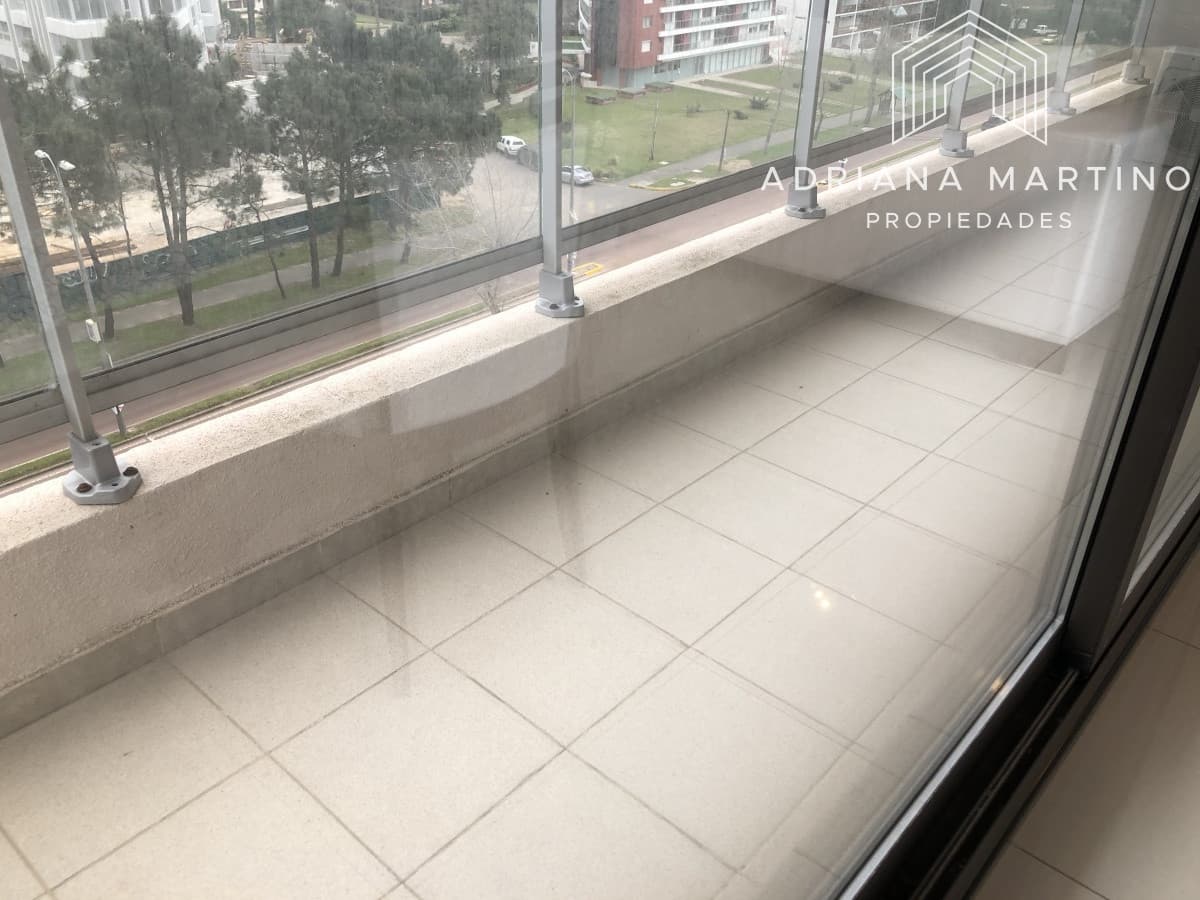Apartamento de 3 dormitorios en zona club de tenis cantegril