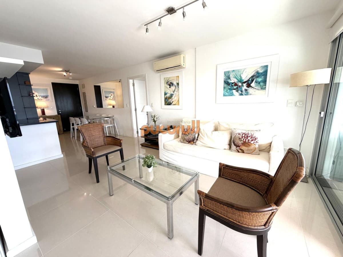 espectacular apartamento en venta en playa brava, 2 dormitorios y medio.