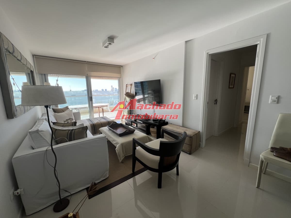 Apartamento en alquiler en playa Brava