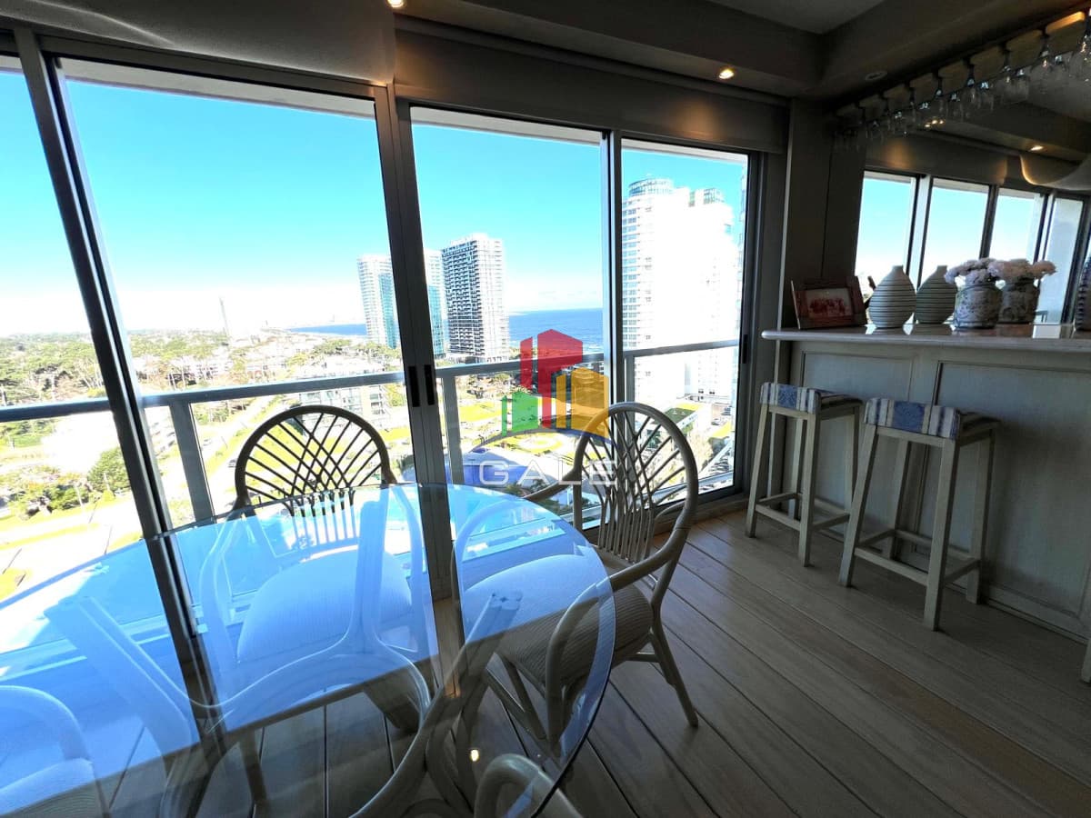 Gale Propiedades & Escribanía Apartamento ID.4063 - Hermoso Y Amplio Apartamento en Punta Del Este
