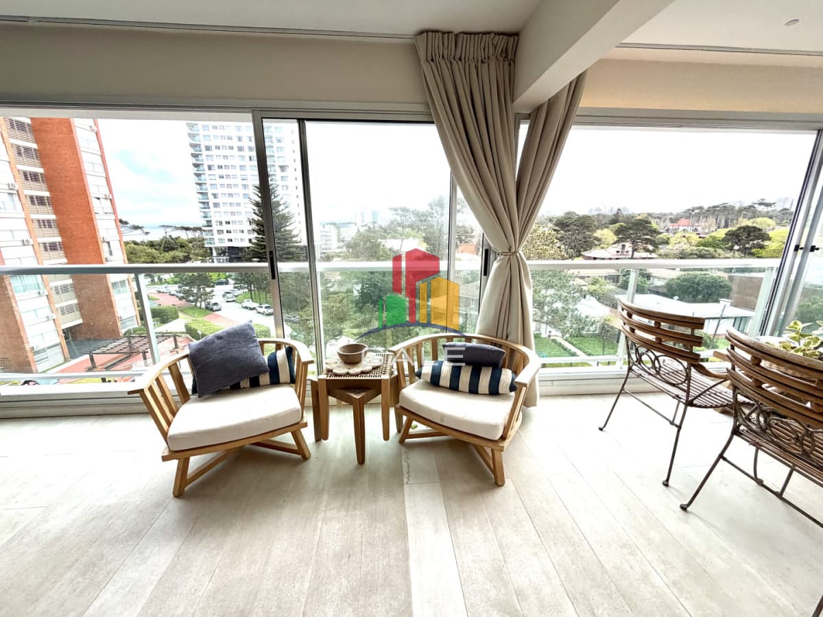 Gale Propiedades & Escribanía Apartamento ID.5310 - Excelente Apartamento en Mansa a metros del Mar