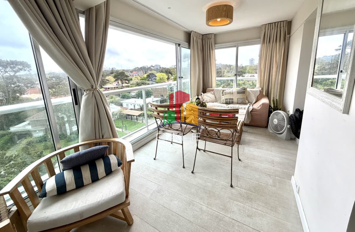 Gale Propiedades & Escribanía Apartamento ID.5310 - Excelente Apartamento en Mansa a metros del Mar