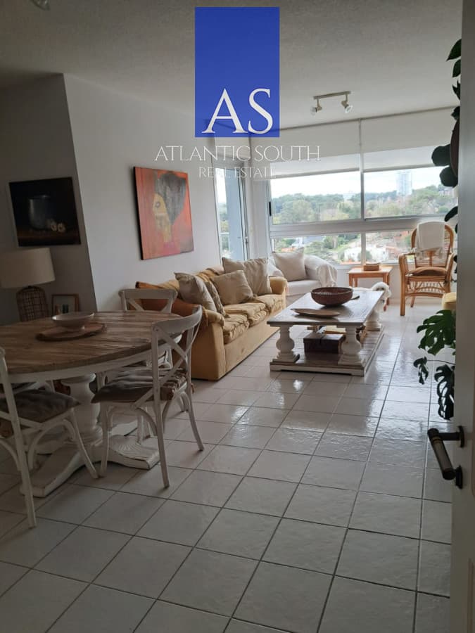 Apartamento de 2 dormitorios en venta en Palm Beach - Playa Mansa, Punta del Este