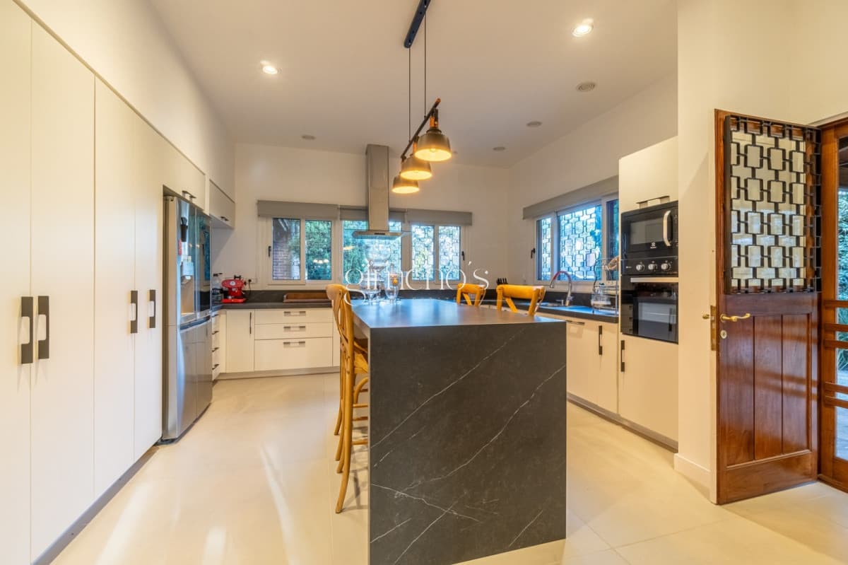 Casa en Venta 5 Dormitorios - Lugano - Punta del Este - Zona Shopping