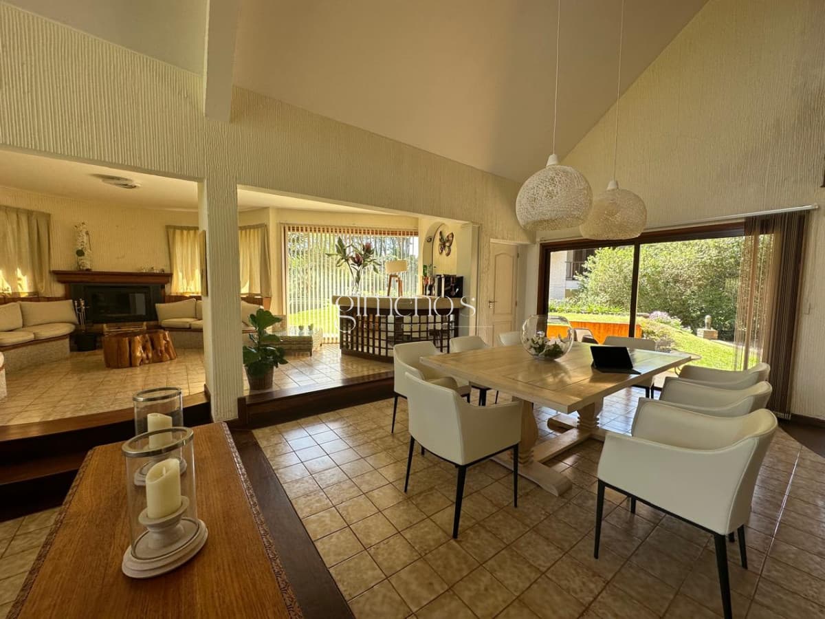Casa en Venta 5 Dormitorios - San Rafael - Punta del Este