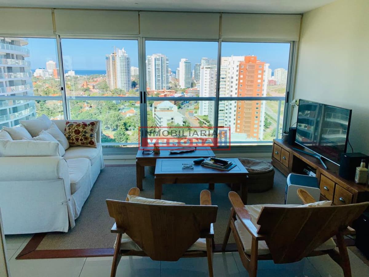 ALQUILER ANUAL -Apartamento en Mansa - Punta del Este - Inmobiliaria Verona Punta