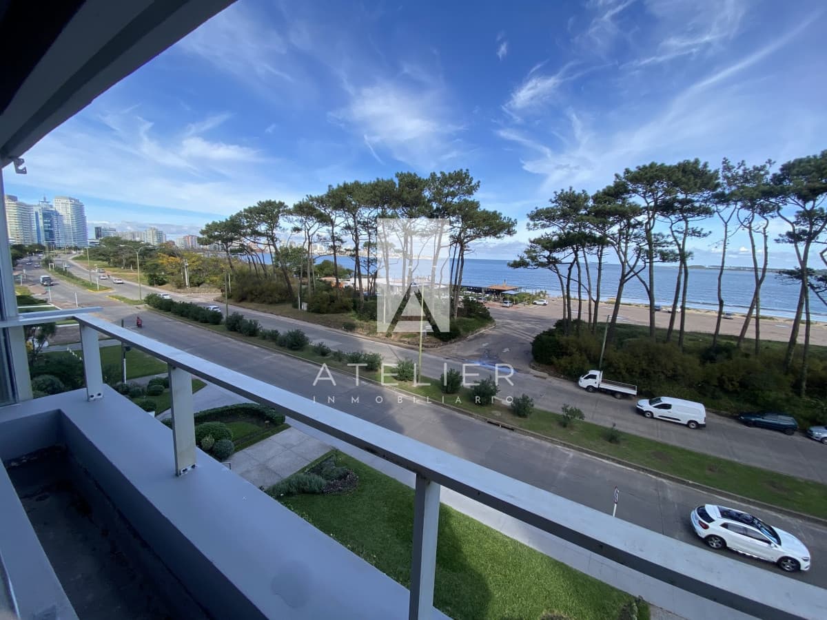 Venta de apartamento 2 dormitorios, Playa Mansa, Punta del Este
