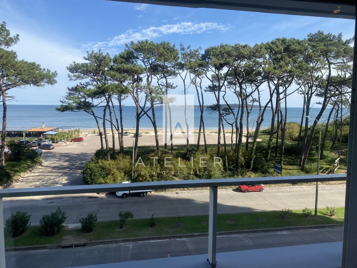 Venta de apartamento 2 dormitorios, Playa Mansa, Punta del Este