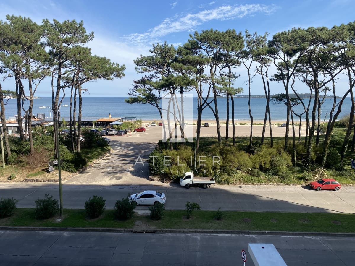 Venta de apartamento 2 dormitorios, Playa Mansa, Punta del Este