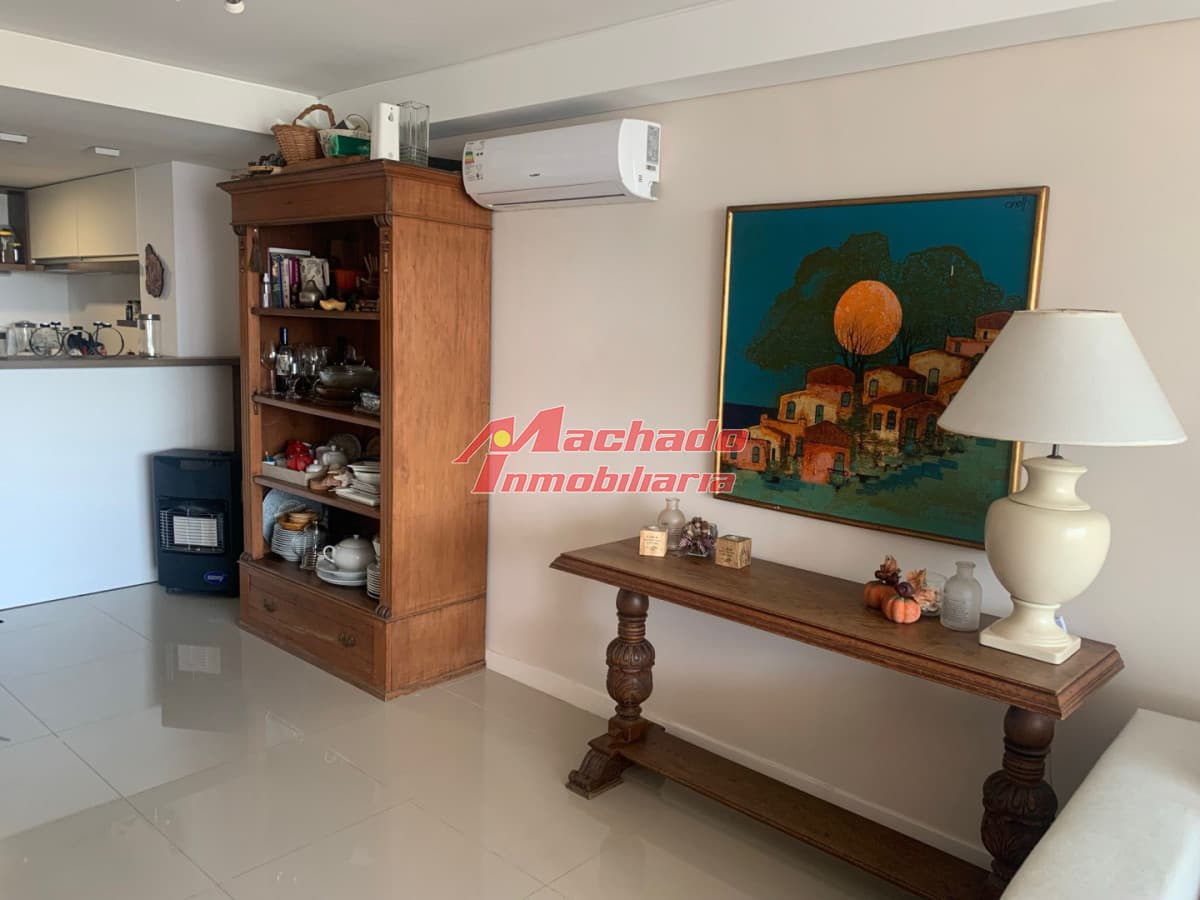 Apartamento en venta de 2 dormitorios en Punta del Este