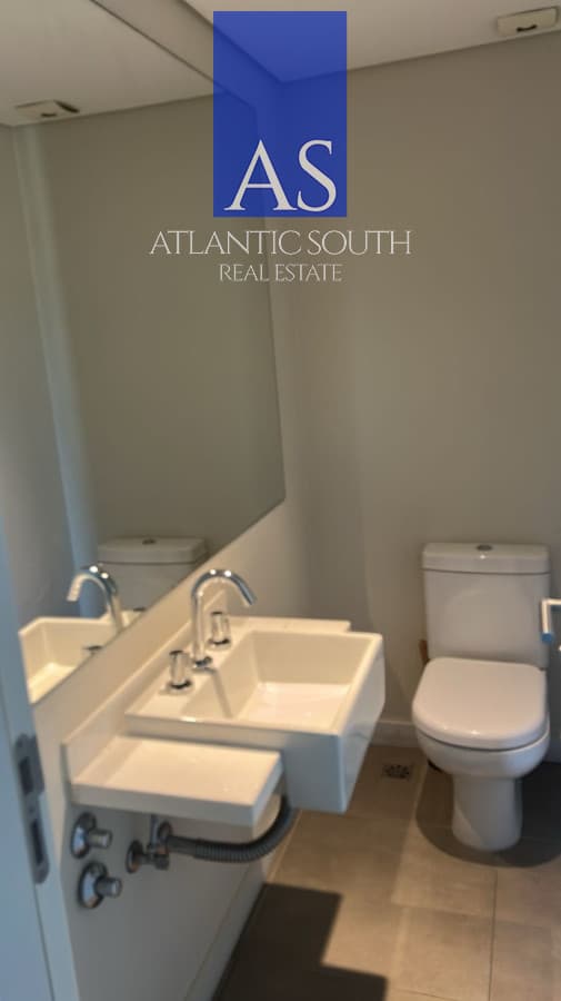 Apartamento moderno de 1 dormitotorio con servicios y garage