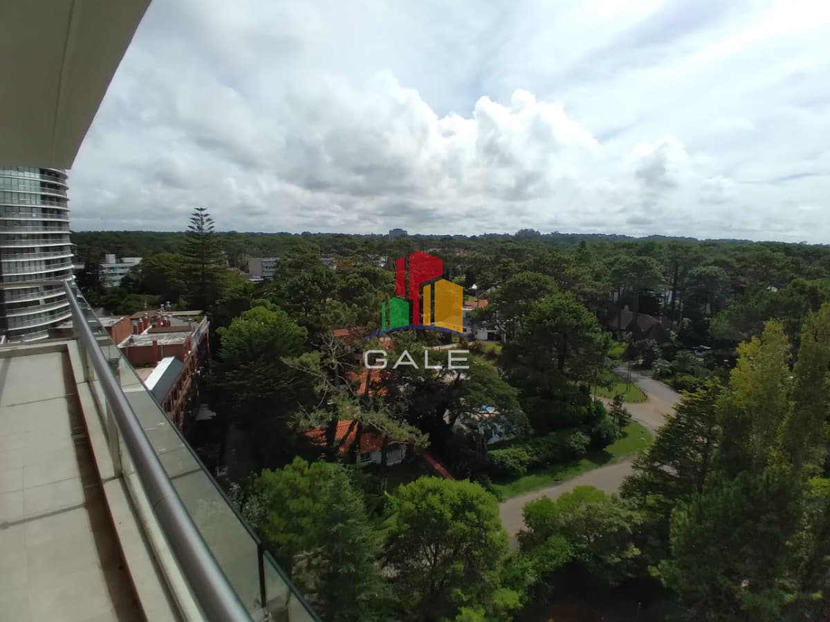 Hermoso Y Amplio Apartamento en Punta Del Este  -
