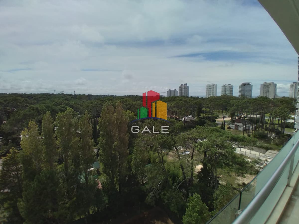 Hermoso Y Amplio Apartamento en Punta Del Este  -