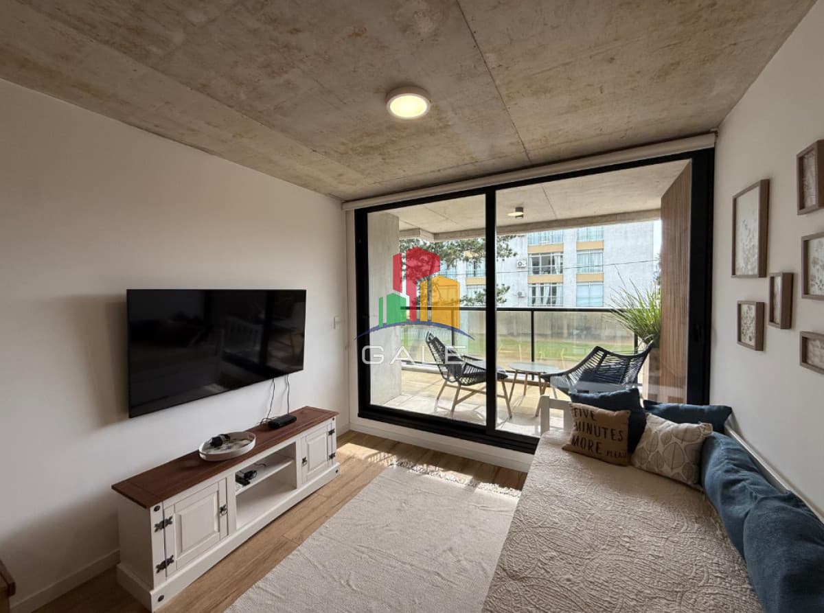 Gale Propiedades & Escribanía Apartamento ID.5085 - Apartamento frente al mar en Punta del Este