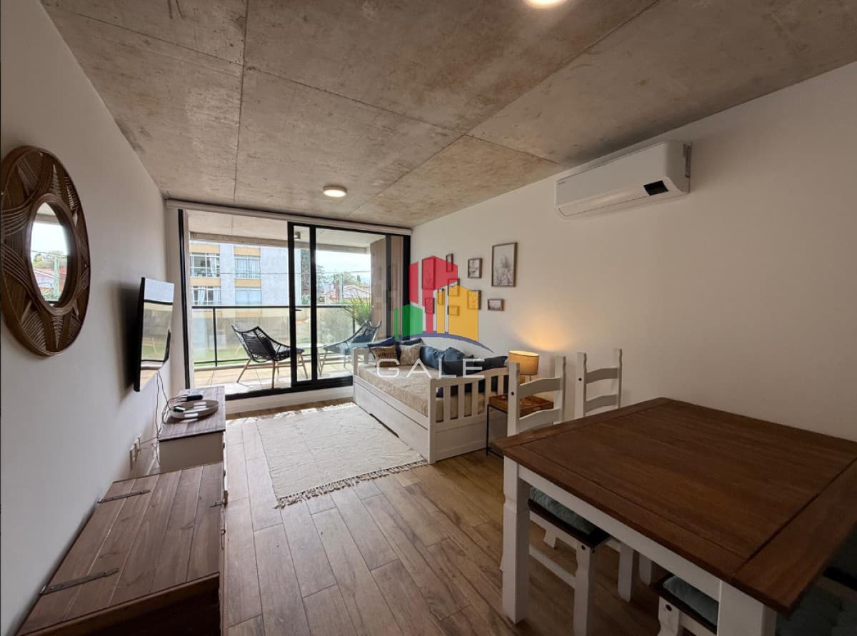 Gale Propiedades & Escribanía Apartamento ID.5085 - Apartamento frente al mar en Punta del Este