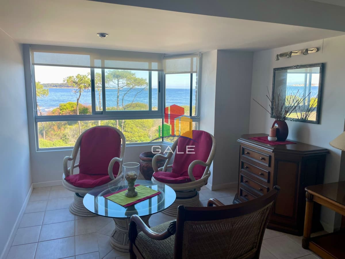 Gale Propiedades & Escribanía Apartamento ID.4030 - Penthouse frente al mar