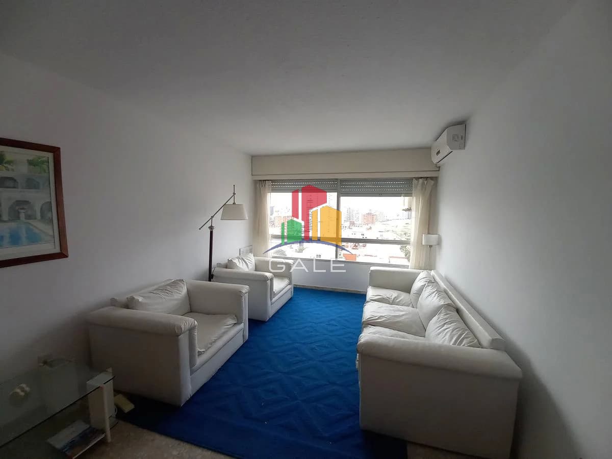 Gale Propiedades & Escribanía Apartamento ID.1733 - Hermoso Y Amplio Apartamento en Punta Del Este