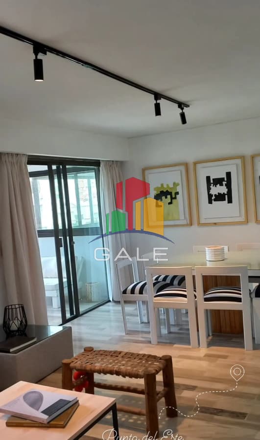Gale Propiedades & Escribanía Apartamento ID.2519 - Frente al Mar hermoso apartamento 3 dormitorios y garaje