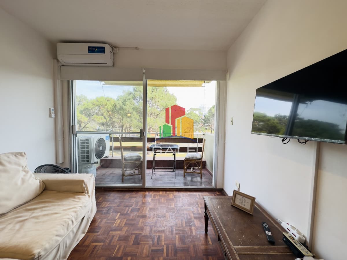Gale Propiedades & Escribanía Apartamento ID.2817 - Venta de Apartamento, 2 dormitorios, Punta del este.