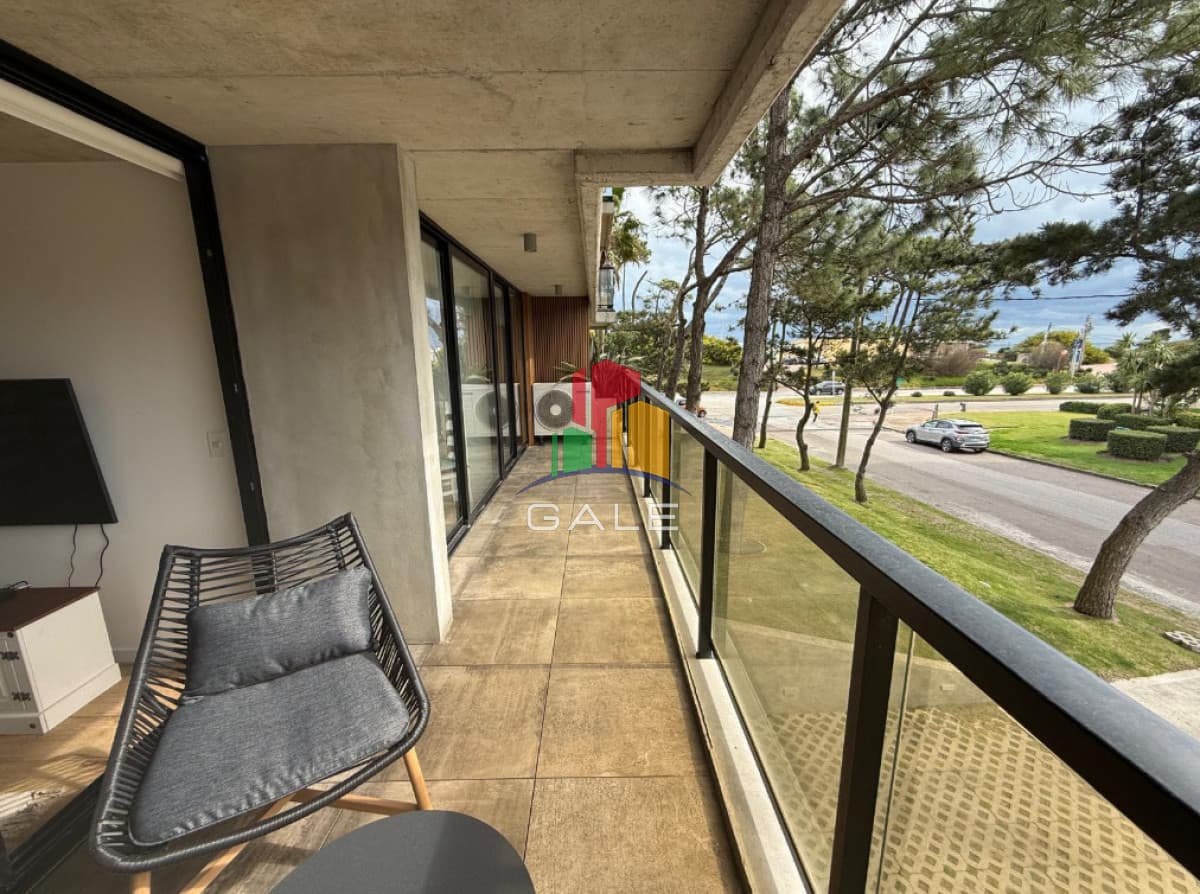Gale Propiedades & Escribanía Apartamento ID.5085 - Apartamento frente al mar en Punta del Este