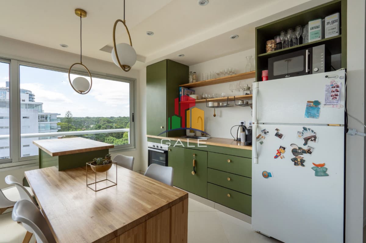 Gale Propiedades & Escribanía Apartamento ID.3217 - Hermoso Y Amplio Apartamento en Punta Del Este