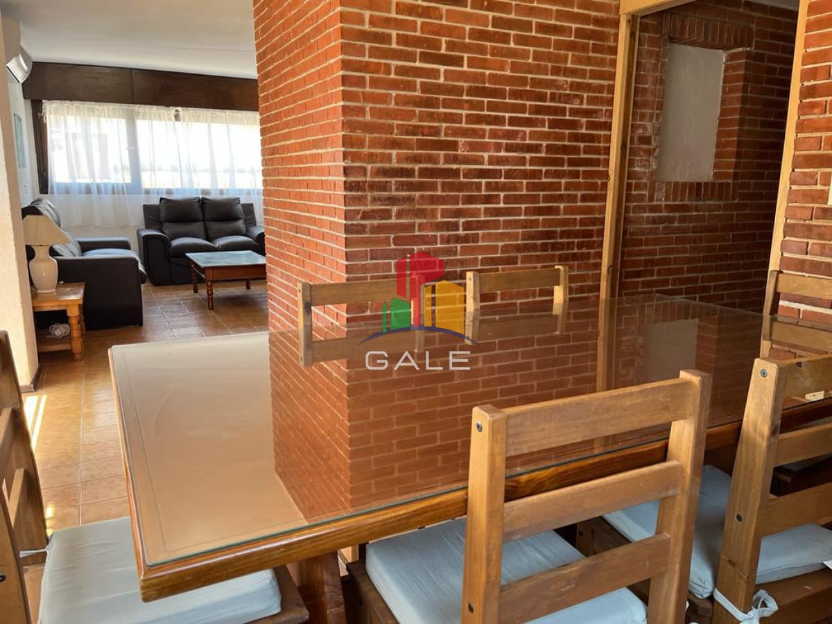 Gale Propiedades & Escribanía Apartamento ID.1289 - Oferta tres dormitorios en Punta del Este