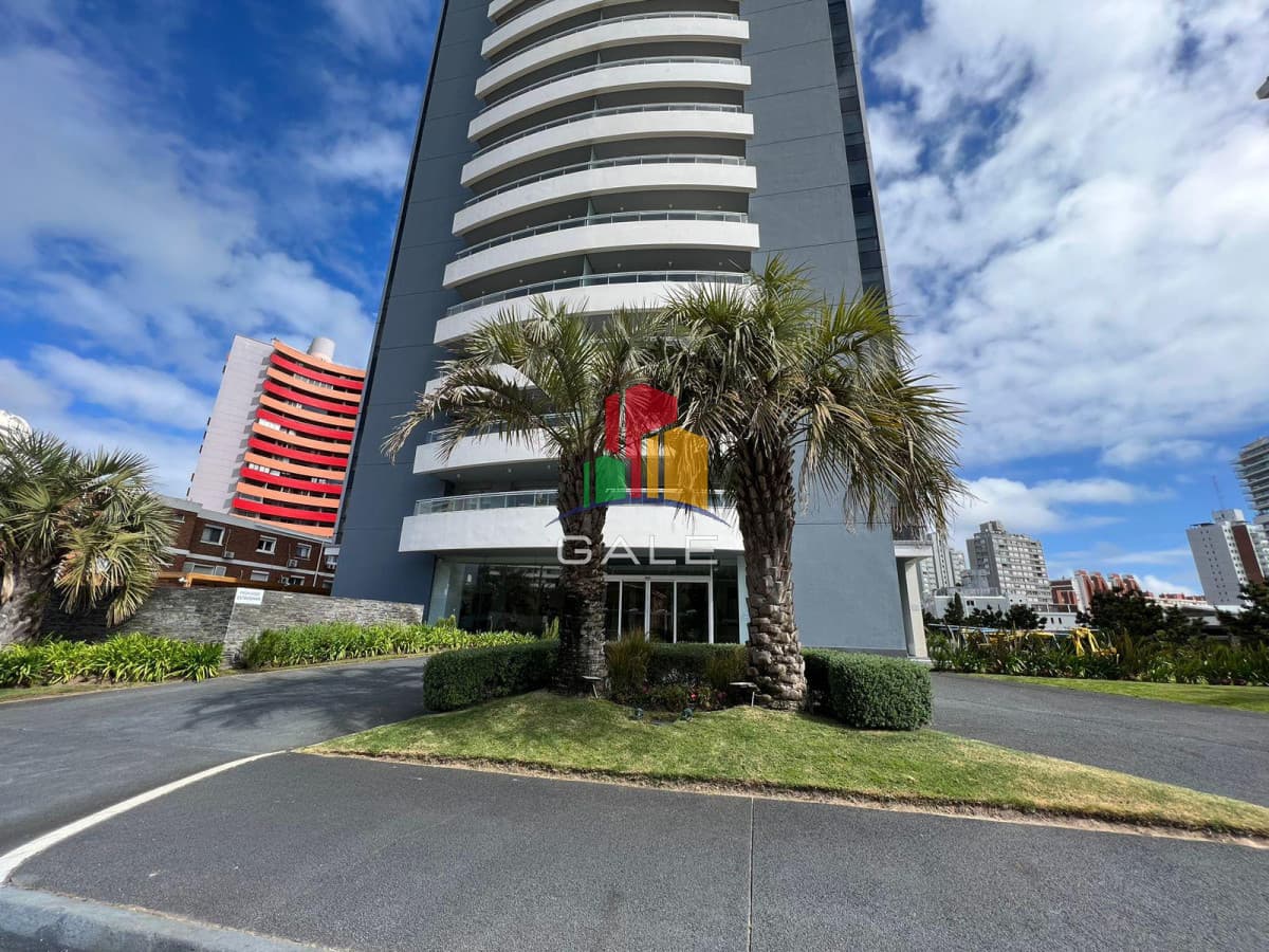 Gale Propiedades & Escribanía Apartamento ID.2037 - Apartamento en venta - Forest tower II - Punta del Este