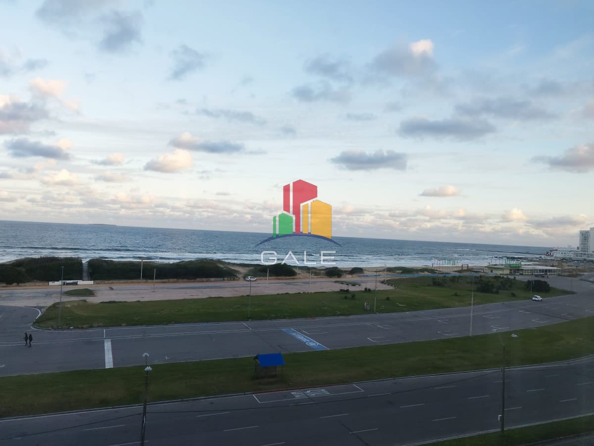 Gale Propiedades & Escribanía Apartamento ID.3362 - Apartamento en primera linea Brava, 1 dormitorio