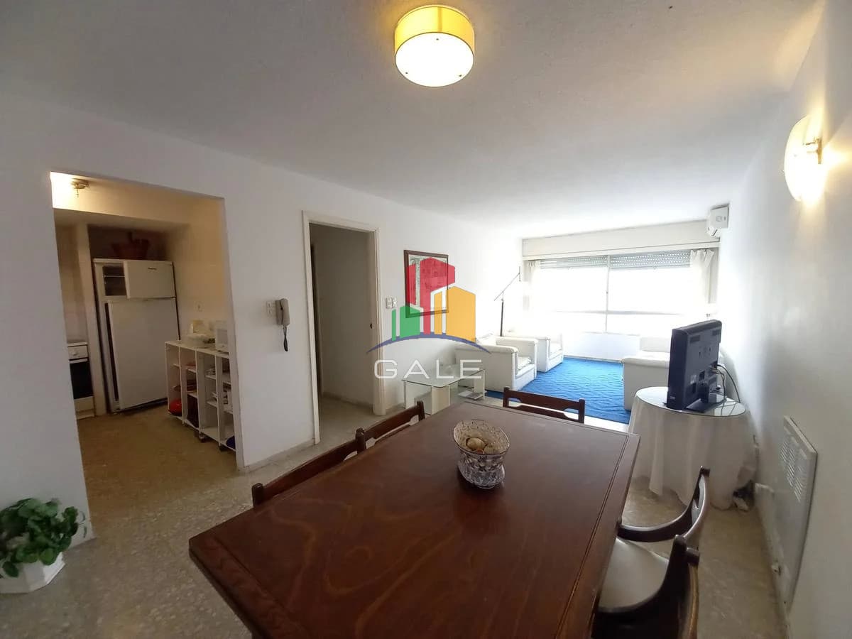 Gale Propiedades & Escribanía Apartamento ID.1733 - Hermoso Y Amplio Apartamento en Punta Del Este