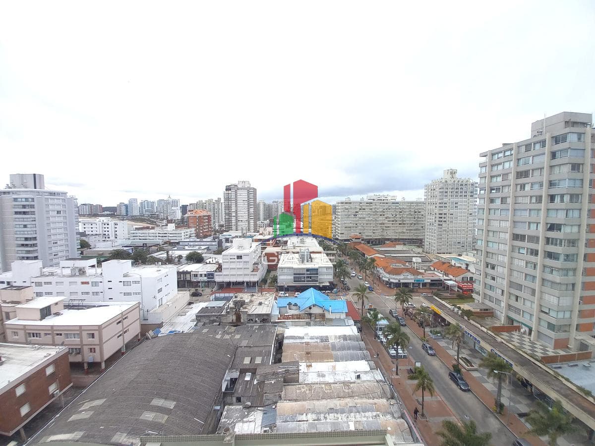 Gale Propiedades & Escribanía Apartamento ID.1733 - Hermoso Y Amplio Apartamento en Punta Del Este