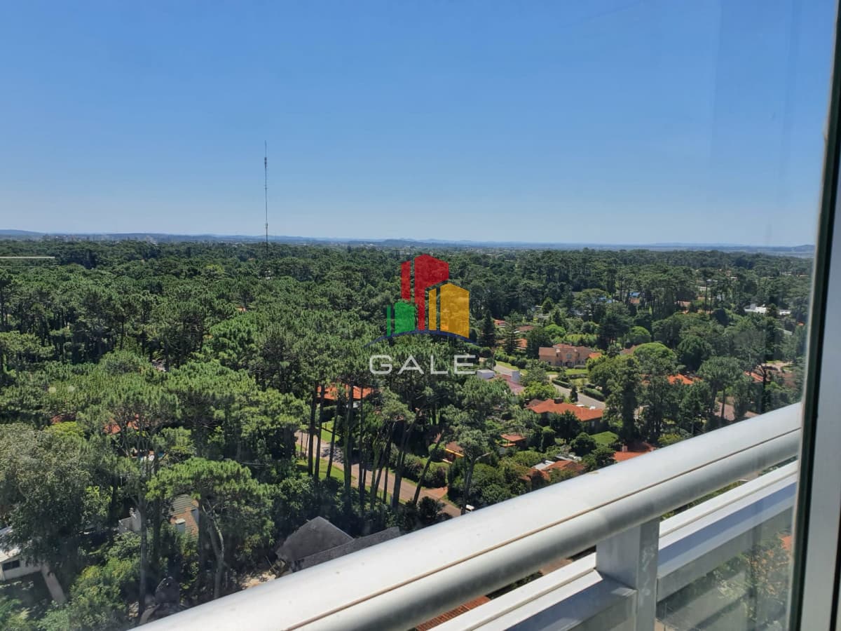 Gale Propiedades & Escribanía Apartamento ID.3028 - Hermoso apartamento con garaje y bajos gastos comunes