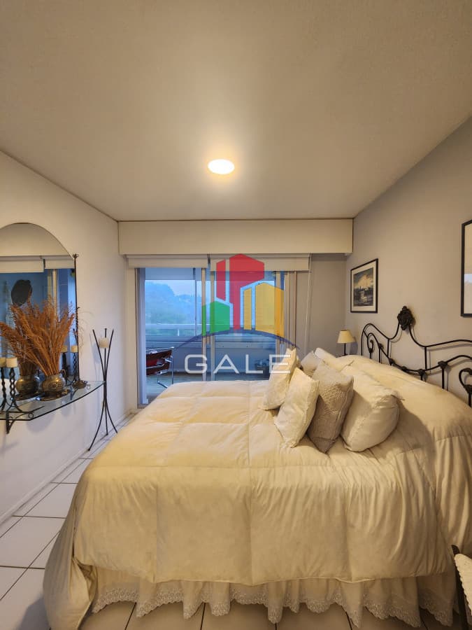 Gale Propiedades & Escribanía Apartamento ID.3488 - Vende apartamento de 2 dormitorios en Punta del Este.