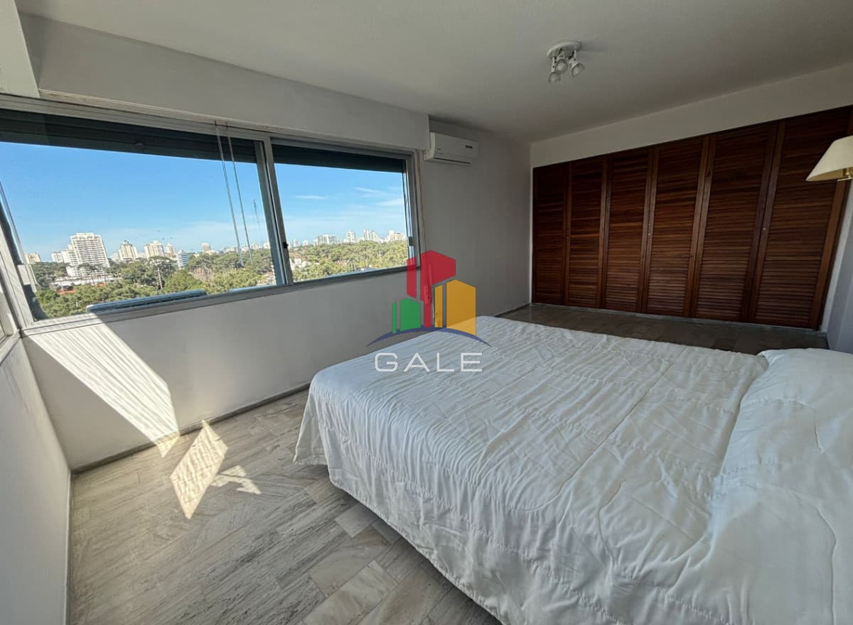 Gale Propiedades & Escribanía Apartamento ID.2285 - OPORTUNIDAD, BAJO DE PRECIO! Hermoso Y Amplio Apartamento en Punta Del Este