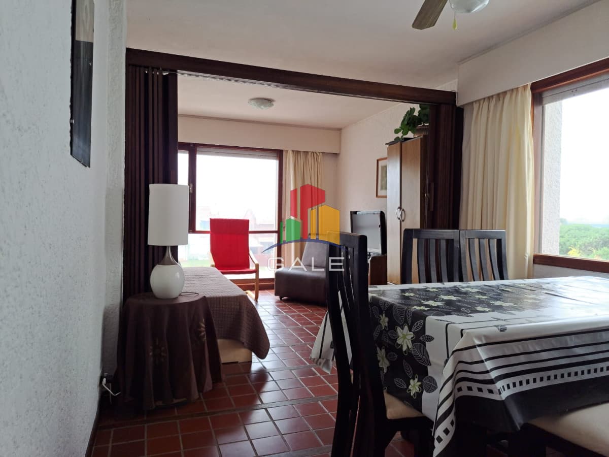 Gale Propiedades & Escribanía Apartamento ID.3775 - Apartamento venta 1 dormitorio frente al mar Punta del Este
