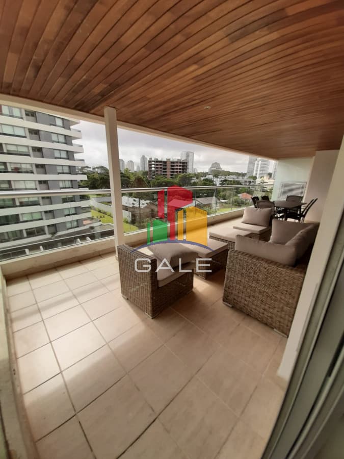 Gale Propiedades & Escribanía Apartamento ID.119 - Hermoso Y Amplio Apartamento en Punta Del Este