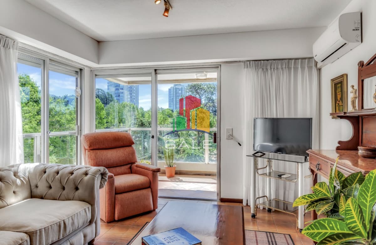 Gale Propiedades & Escribanía Apartamento ID.3104 - Hermoso Y Amplio Apartamento en Punta Del Este
