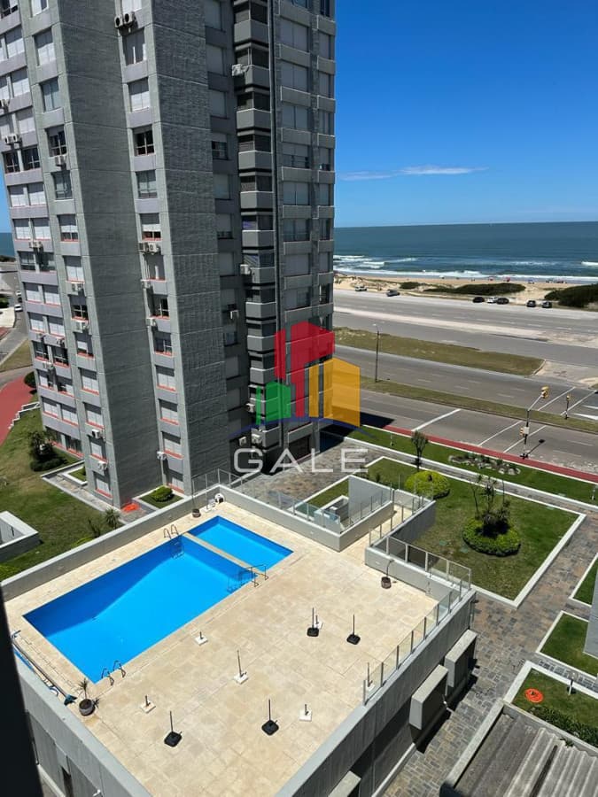 Apartamento frente al mar  -
