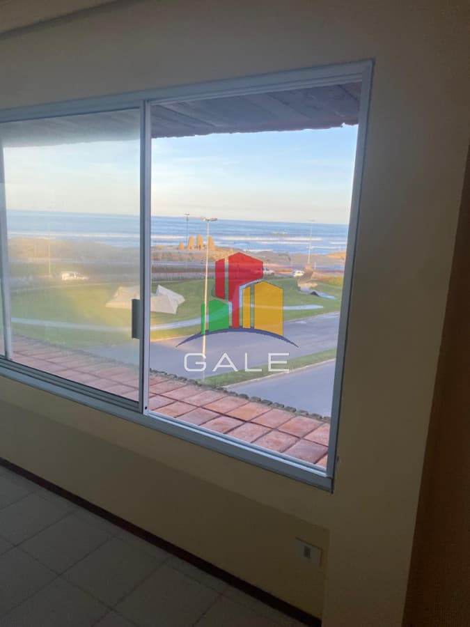 Gale Propiedades & Escribanía Apartamento ID.4459 - Apartamento frente al mar - Brava