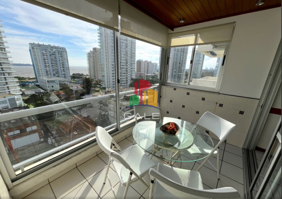 Gale Propiedades & Escribanía Apartamento ID.3047 - Hermoso Y Amplio Apartamento en Punta Del Este
