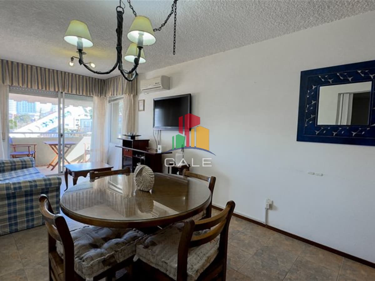 Gale Propiedades & Escribanía Apartamento ID.3049 - Hermoso Y Amplio Apartamento en Punta Del Este