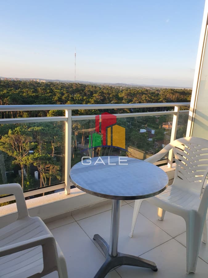 Gale Propiedades & Escribanía Apartamento ID.3028 - Hermoso apartamento con garaje y bajos gastos comunes