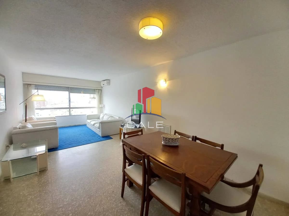 Gale Propiedades & Escribanía Apartamento ID.1733 - Hermoso Y Amplio Apartamento en Punta Del Este