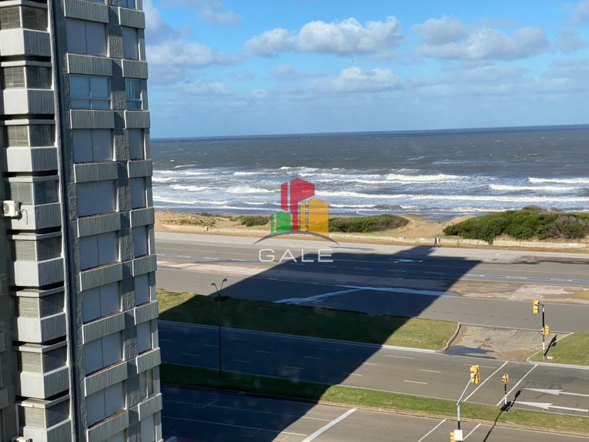 Apartamento frente al mar  -