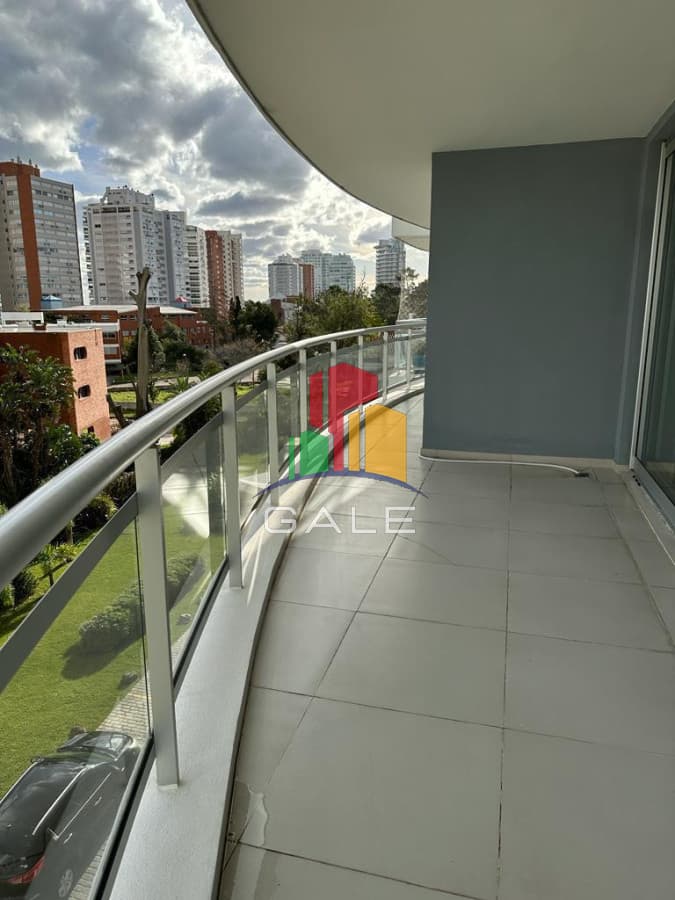 Gale Propiedades & Escribanía Apartamento ID.3124 - A pasitos del mar!