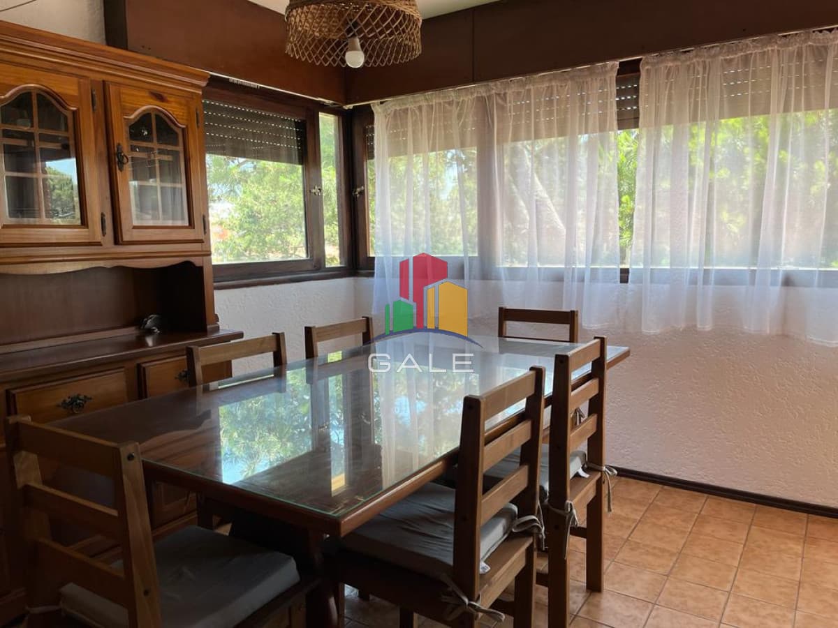 Gale Propiedades & Escribanía Apartamento ID.1289 - Oferta tres dormitorios en Punta del Este