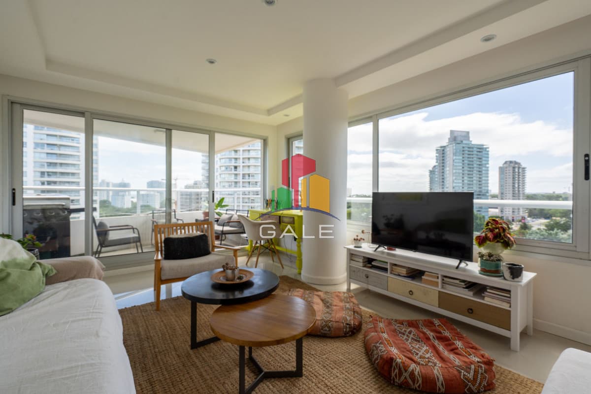 Gale Propiedades & Escribanía Apartamento ID.3217 - Hermoso Y Amplio Apartamento en Punta Del Este
