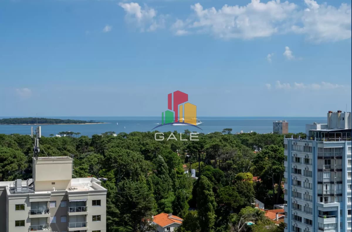 Gale Propiedades & Escribanía Apartamento ID.3441 - Hermoso Y Amplio Apartamento en Punta Del Este en Oportunidad!