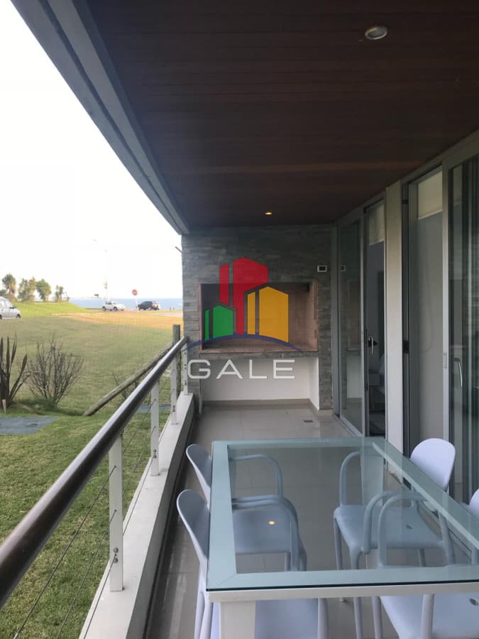 Gale Propiedades & Escribanía Apartamento ID.2592 - OPORTUNIDAD!!! FRENTE A LA MANSA!!!!