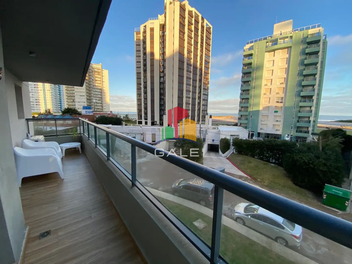 Hermoso Y Amplio Apartamento en Punta Del Este  -