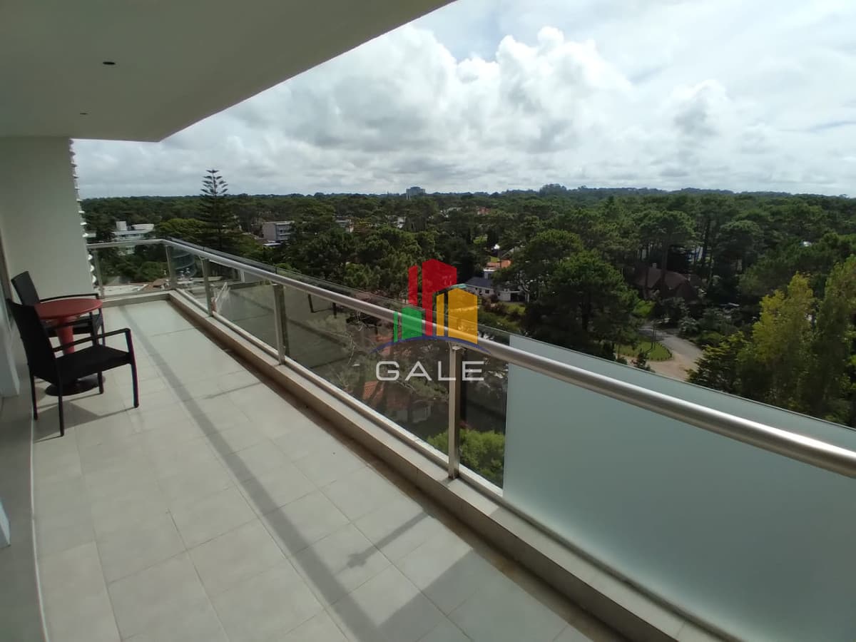 Hermoso Y Amplio Apartamento en Punta Del Este  -